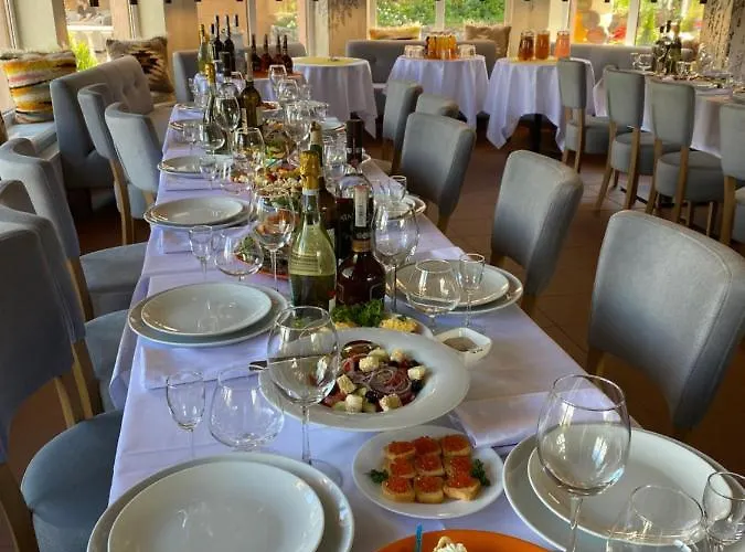 вiлла тераса 酒店 波利亚纳